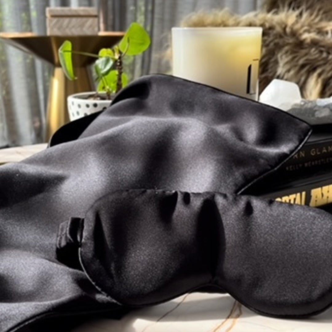 Tamra Copper Oxide Pillowcase in Indigo + Bonus Laundry Bag!